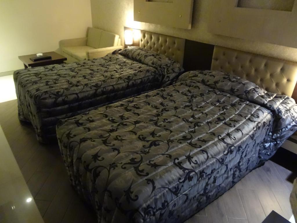 Hotel Capitol Thane Buitenkant foto