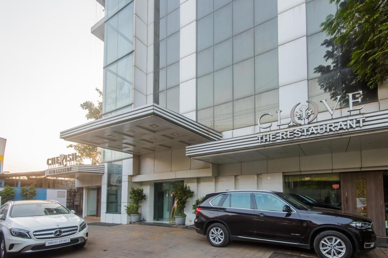 Hotel Capitol Thane Buitenkant foto